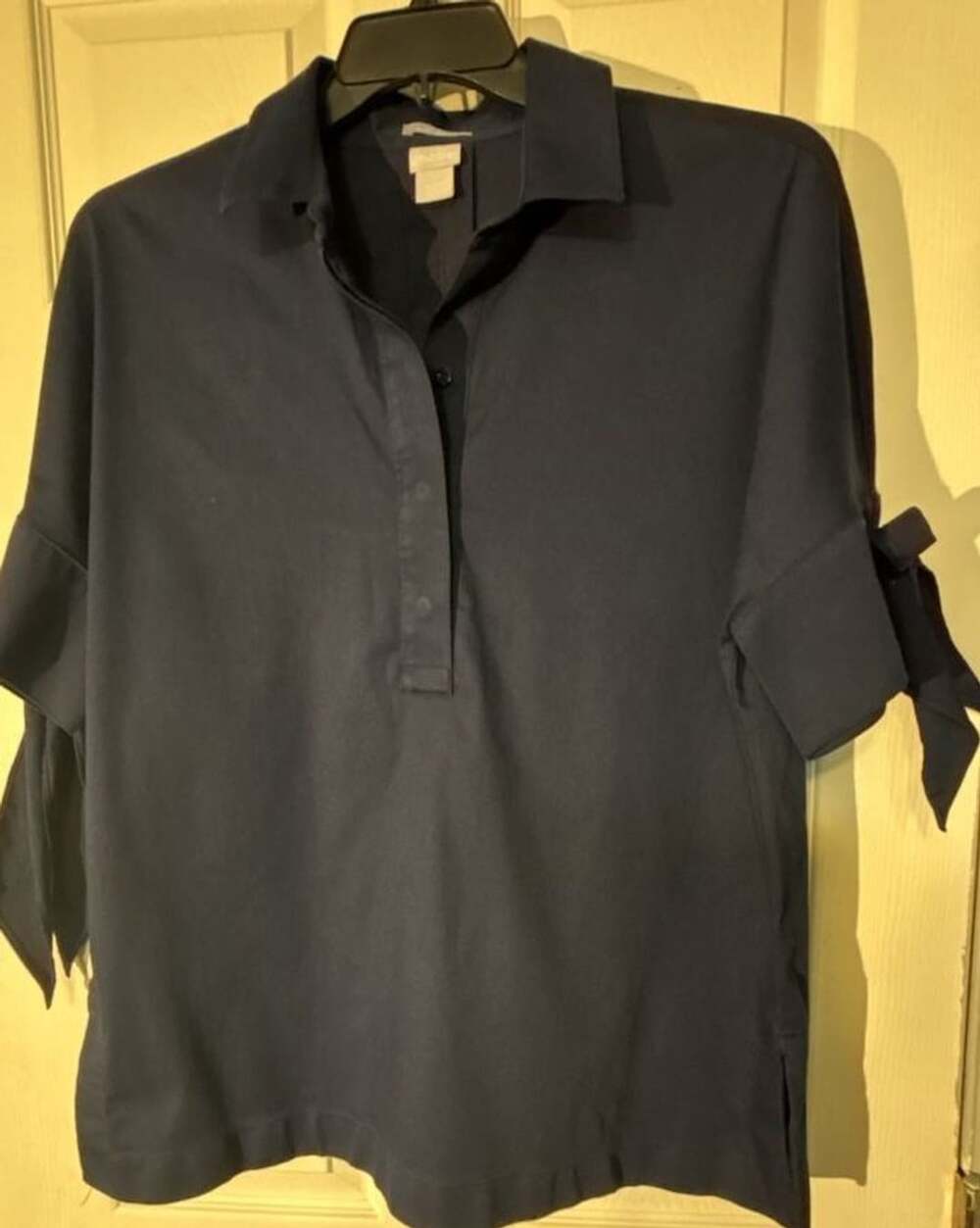 Chico's No-Iron Chic Stretch Blouse Size 2 US Size 12 Navy Bow Sleeve